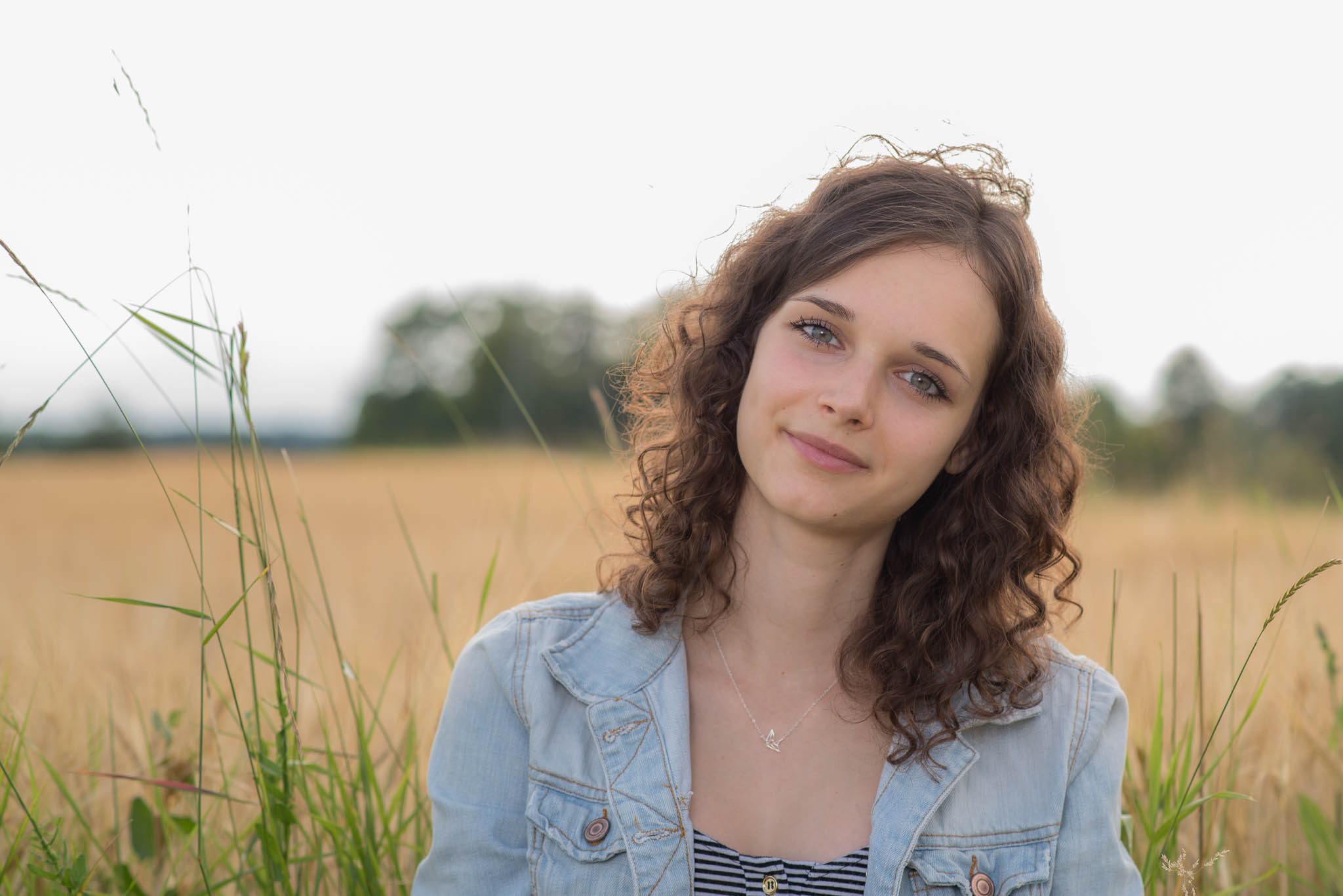 Tara und ein oranges Shirt